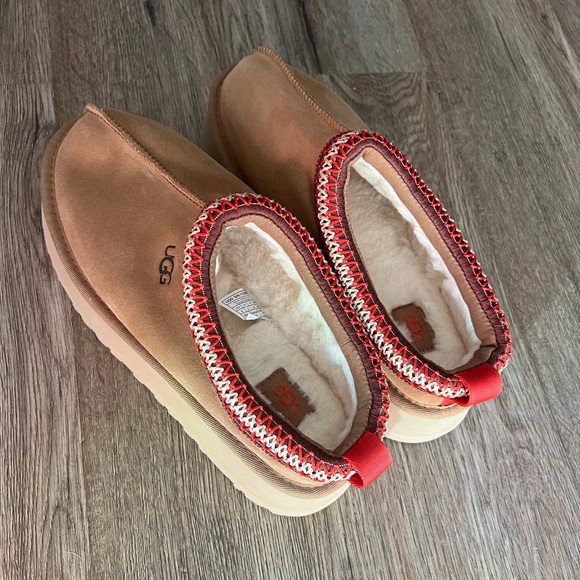 Women’s Platform UGG’s (NEW w/o box) - Picture 2 of 4